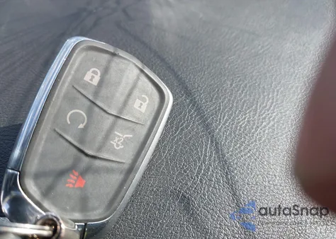 2017 Cadillac Xt5 Luxury z USA, uszkodzony, nr VIN 1GYKNBRS7HZ323232